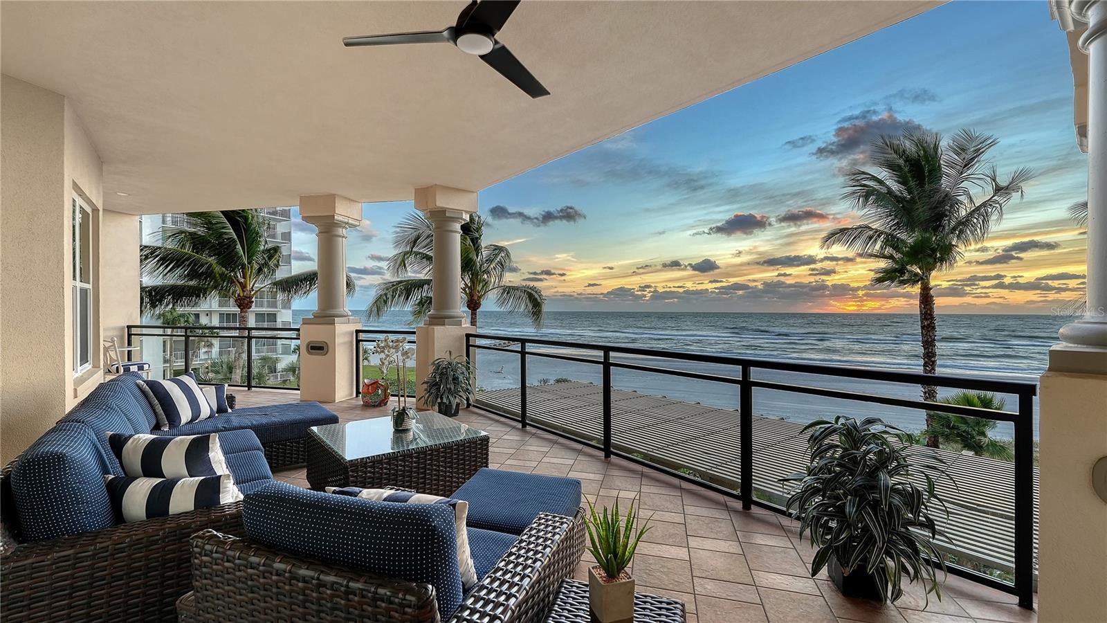 VIZCAYA AT LONGBOAT KEY PH 01 - Residential