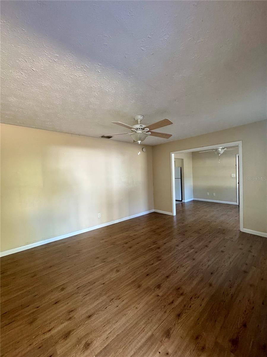 LAKE LINDSEY CITY - Residential
