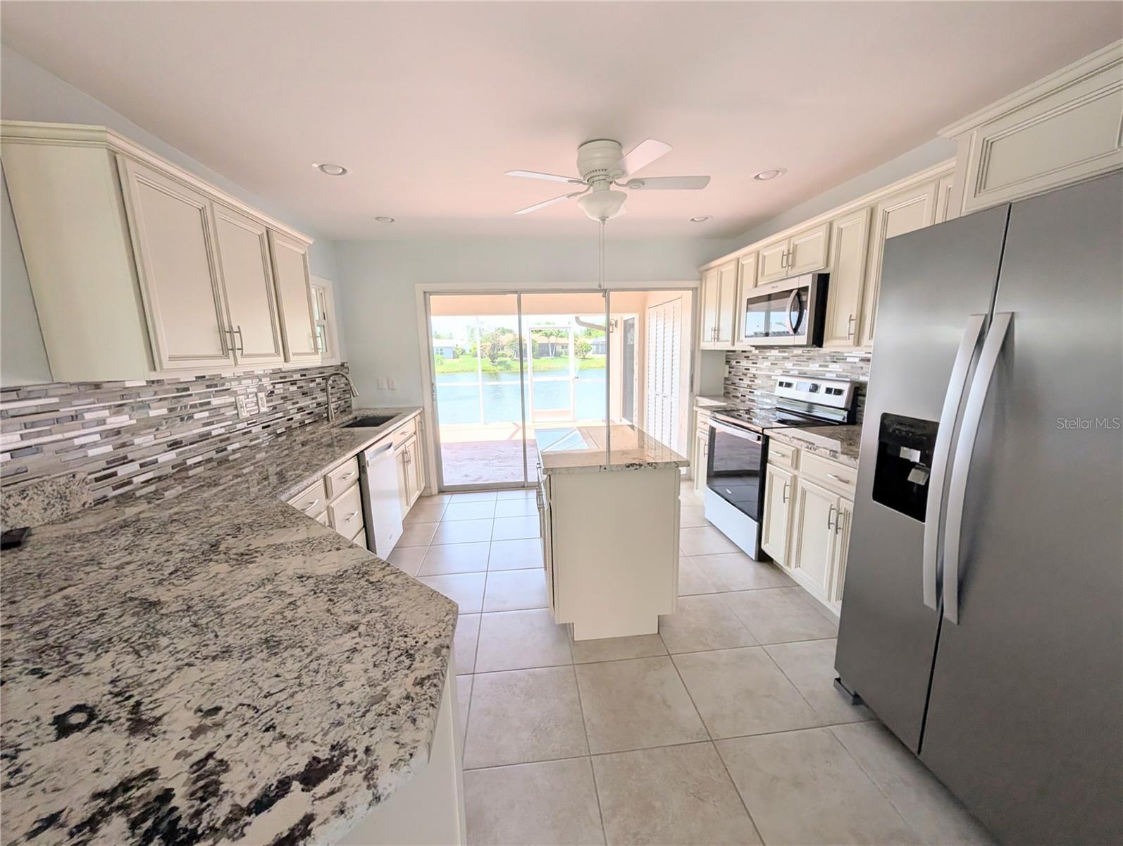 BAY LAKE ESTATES PH I - Residential Lease