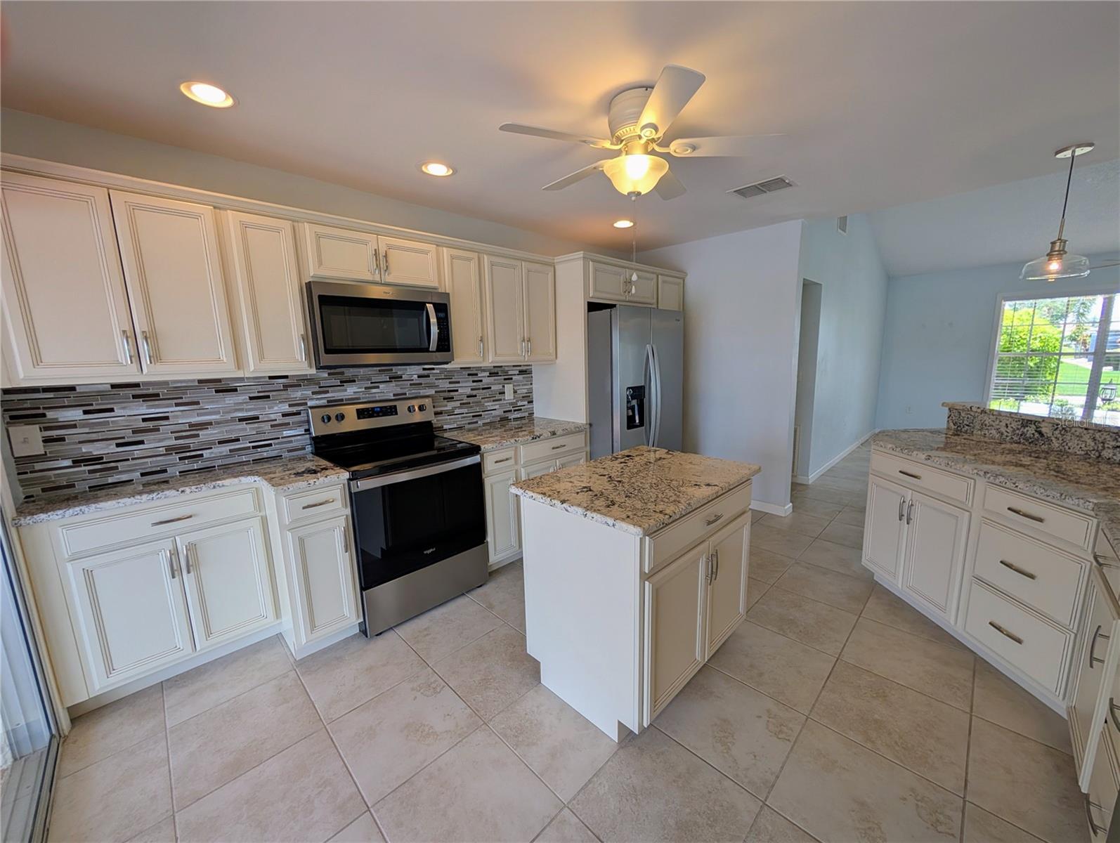 BAY LAKE ESTATES PH I - Residential Lease