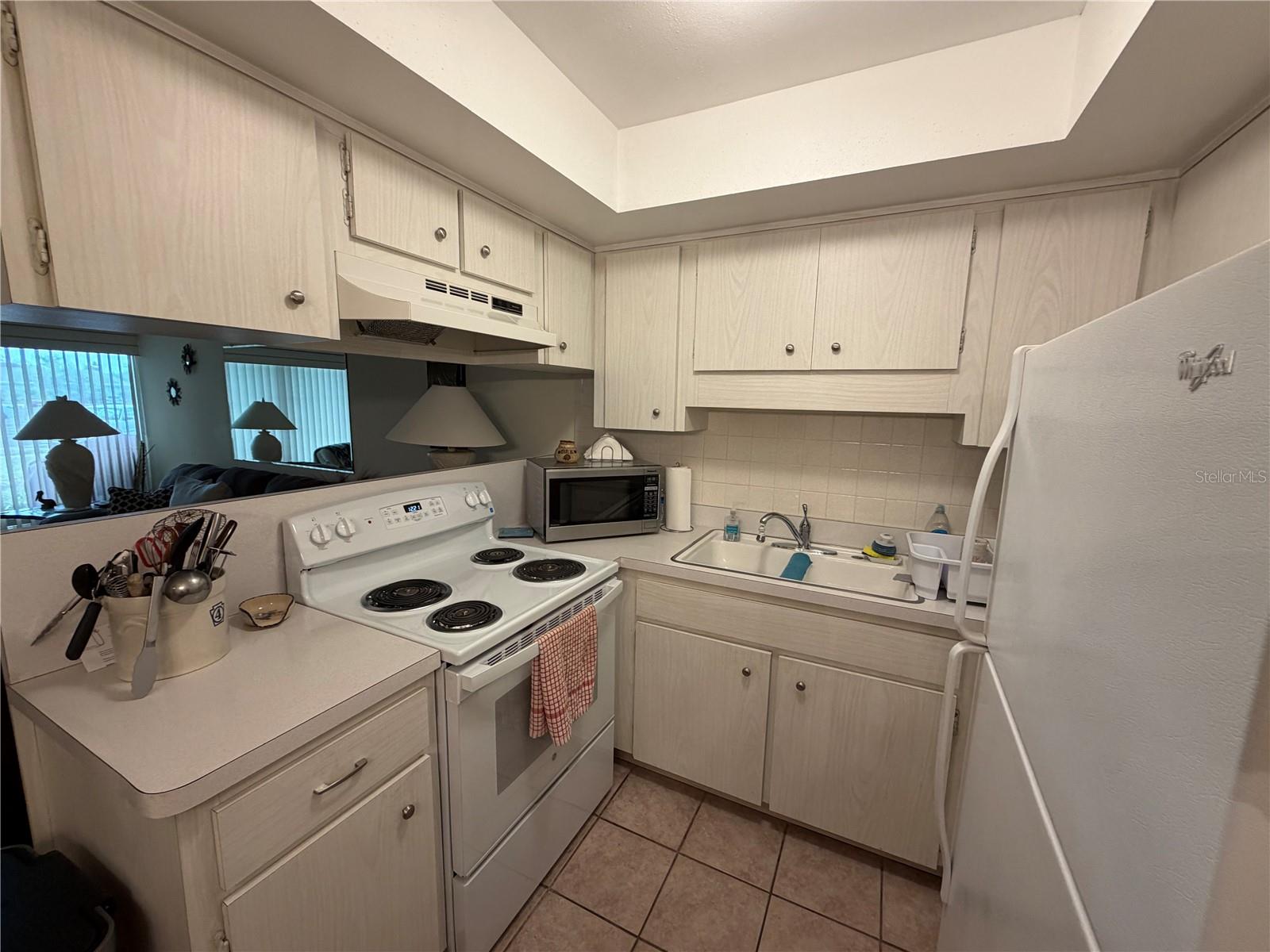 TAHITIAN GARDENS CONDO - Residential