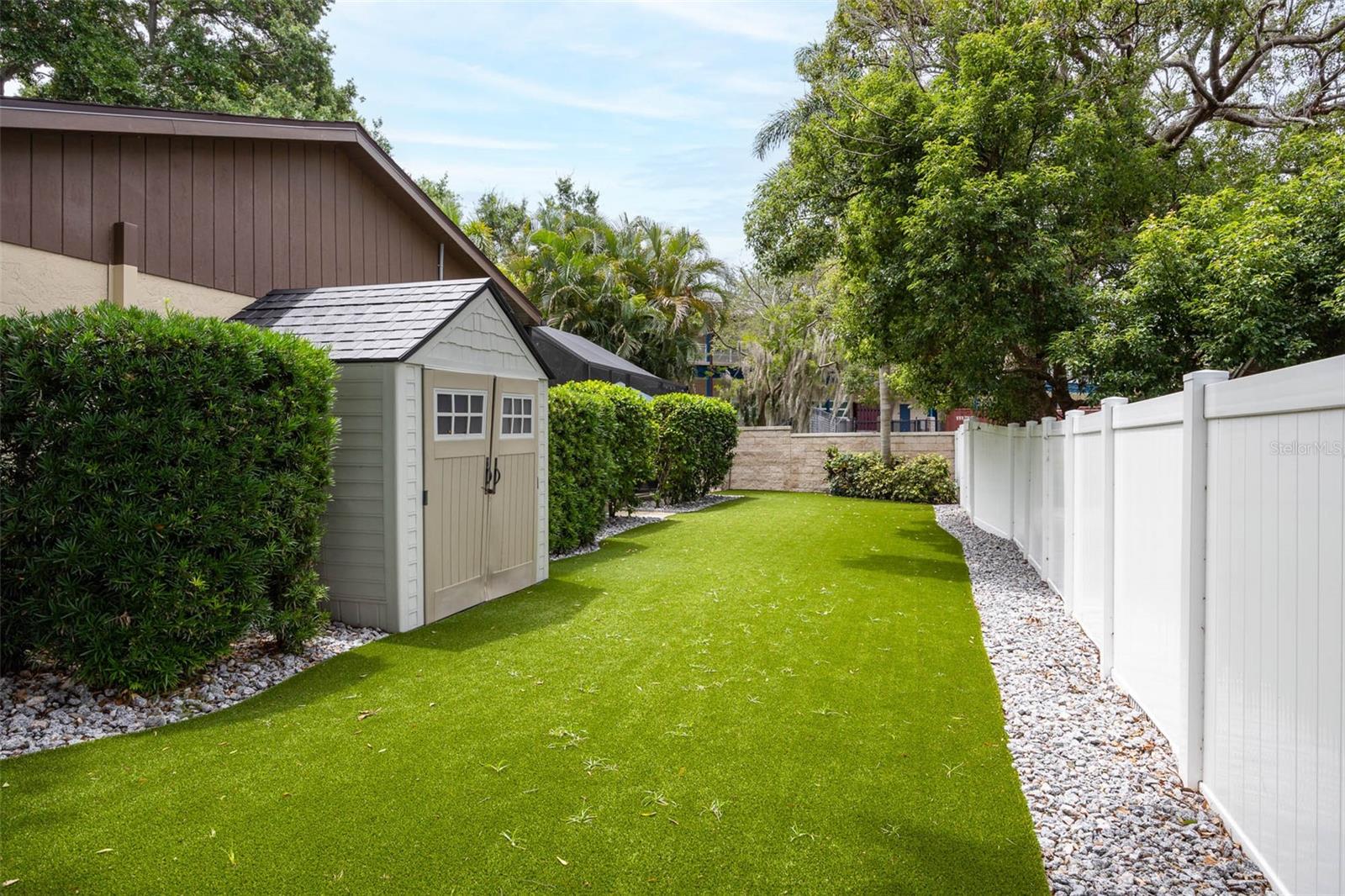 SUTTON WOODS - Residential