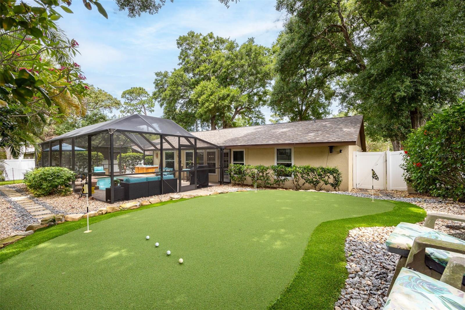 SUTTON WOODS - Residential