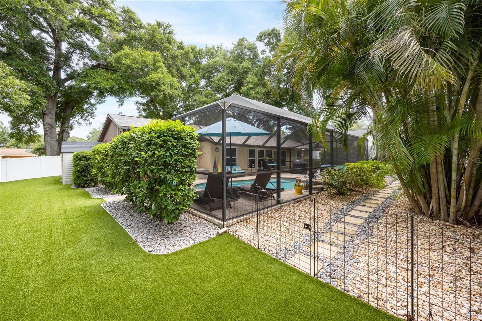 SUTTON WOODS - Residential
