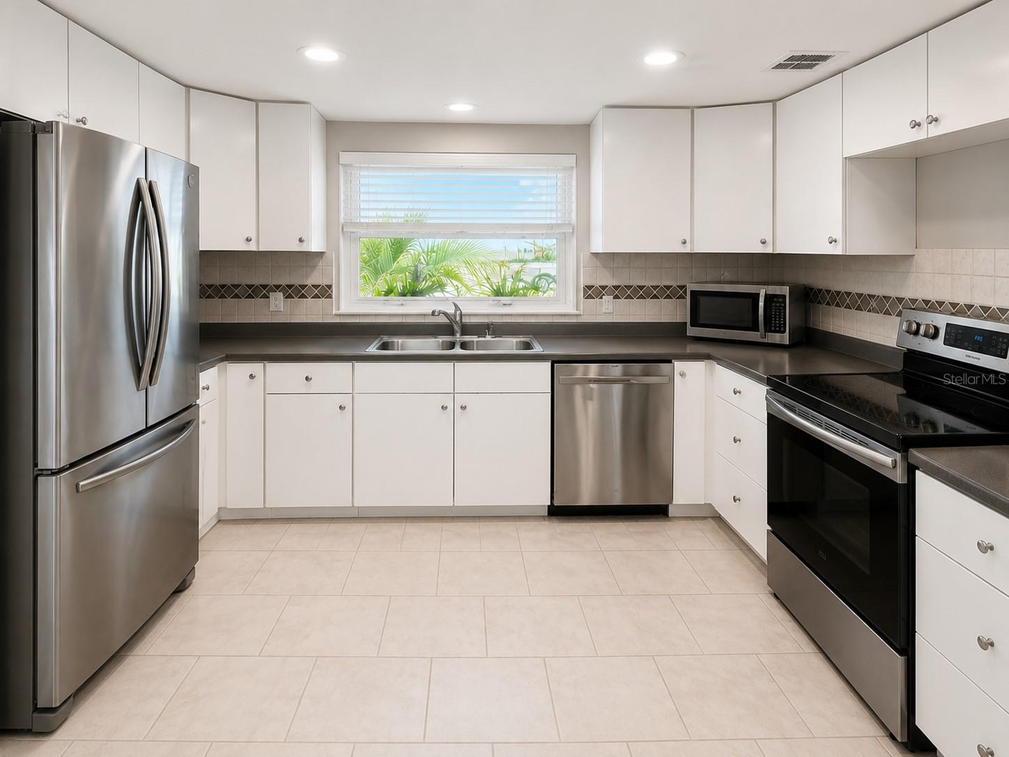 JASMINE LAKES - Residential