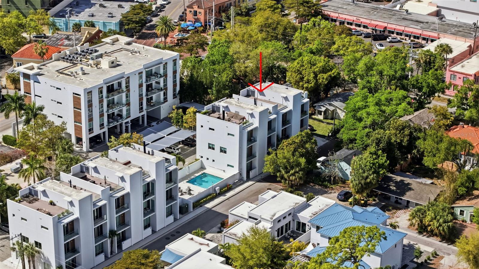 TOWNHOMES/ORANGE CLUB - Residential