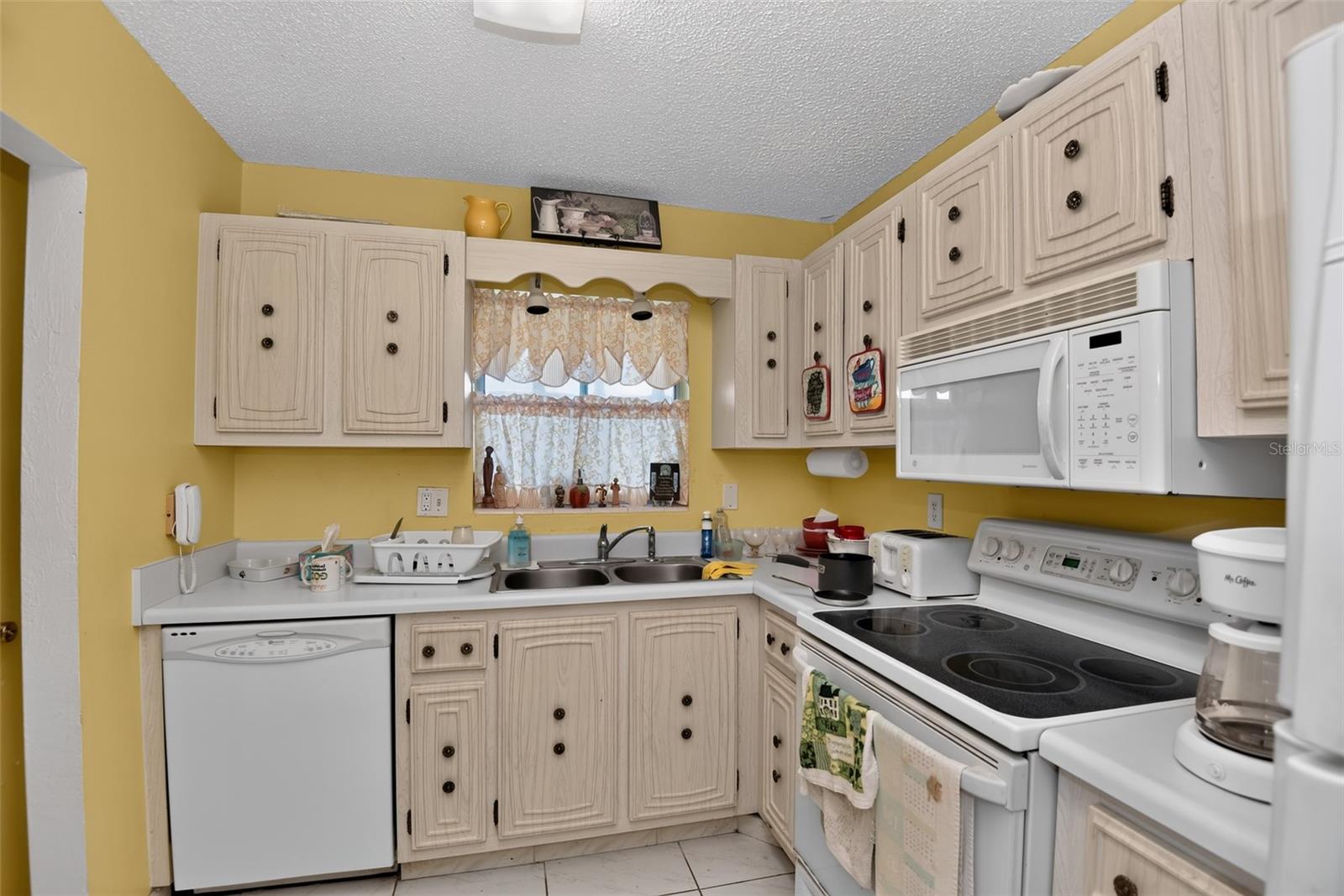 RIVERSIDE CONDO - Residential