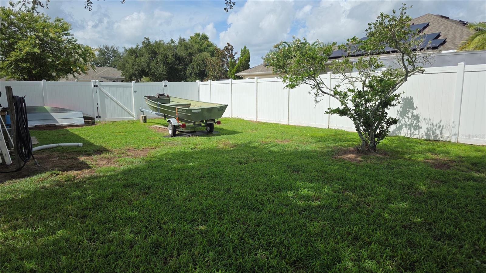APIARY POINTE SUB - Residential
