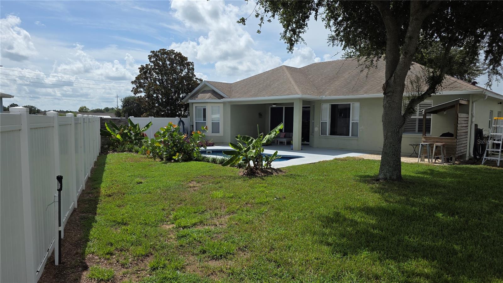 APIARY POINTE SUB - Residential
