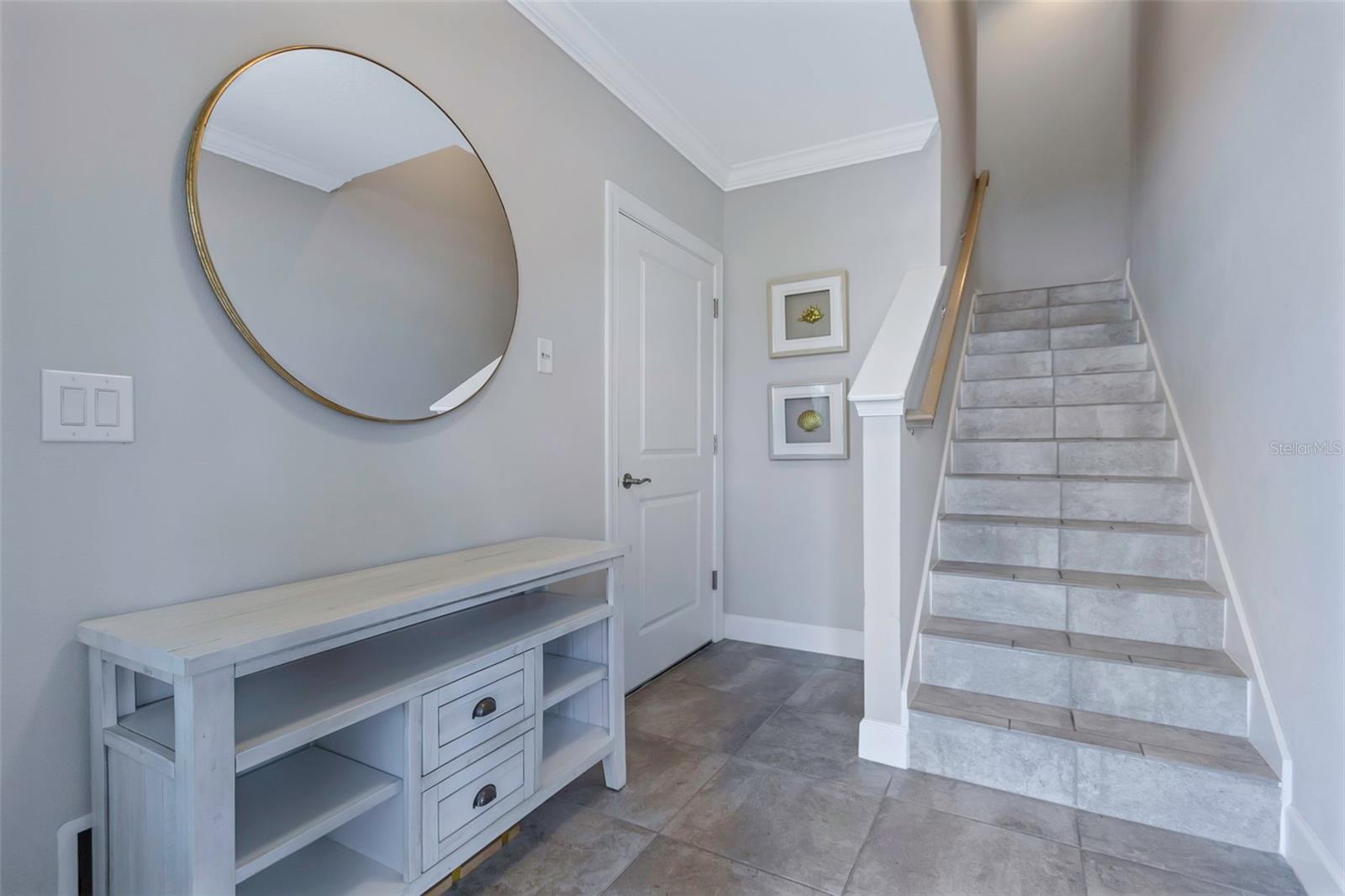 COVE/ROCKY POINT - Residential Lease