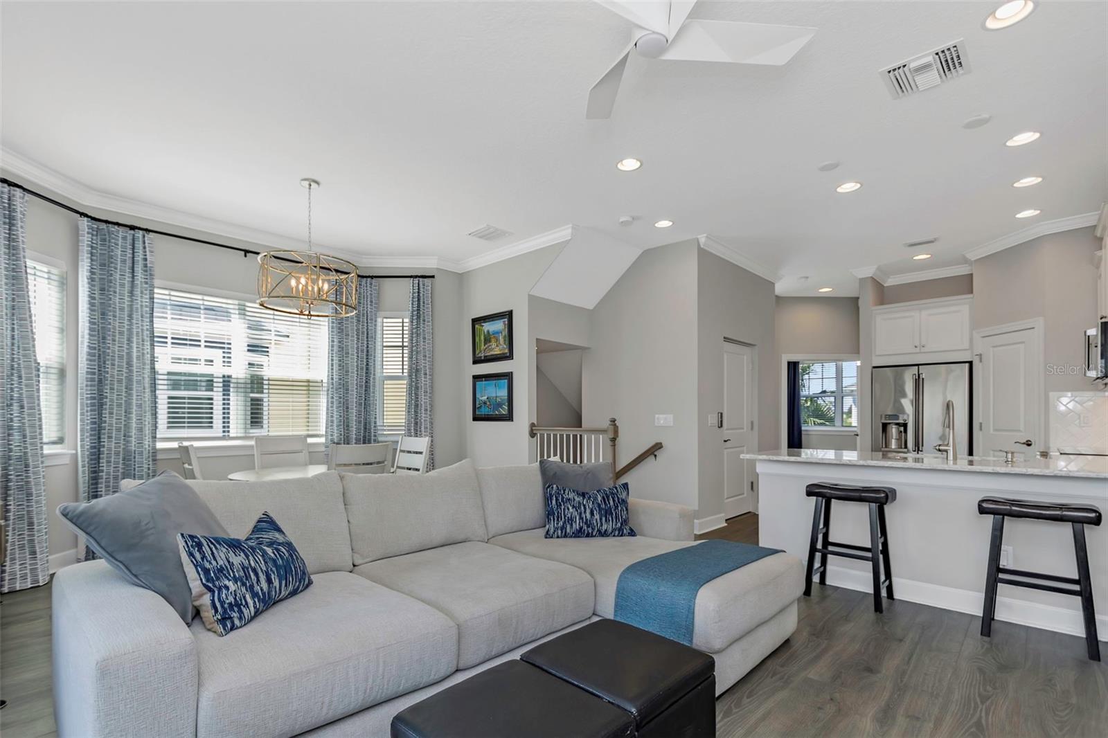 COVE/ROCKY POINT - Residential Lease