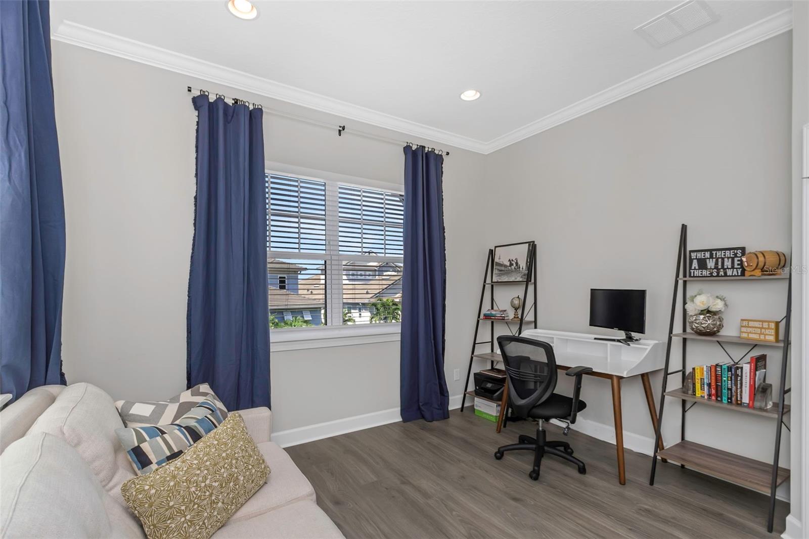 COVE/ROCKY POINT - Residential Lease
