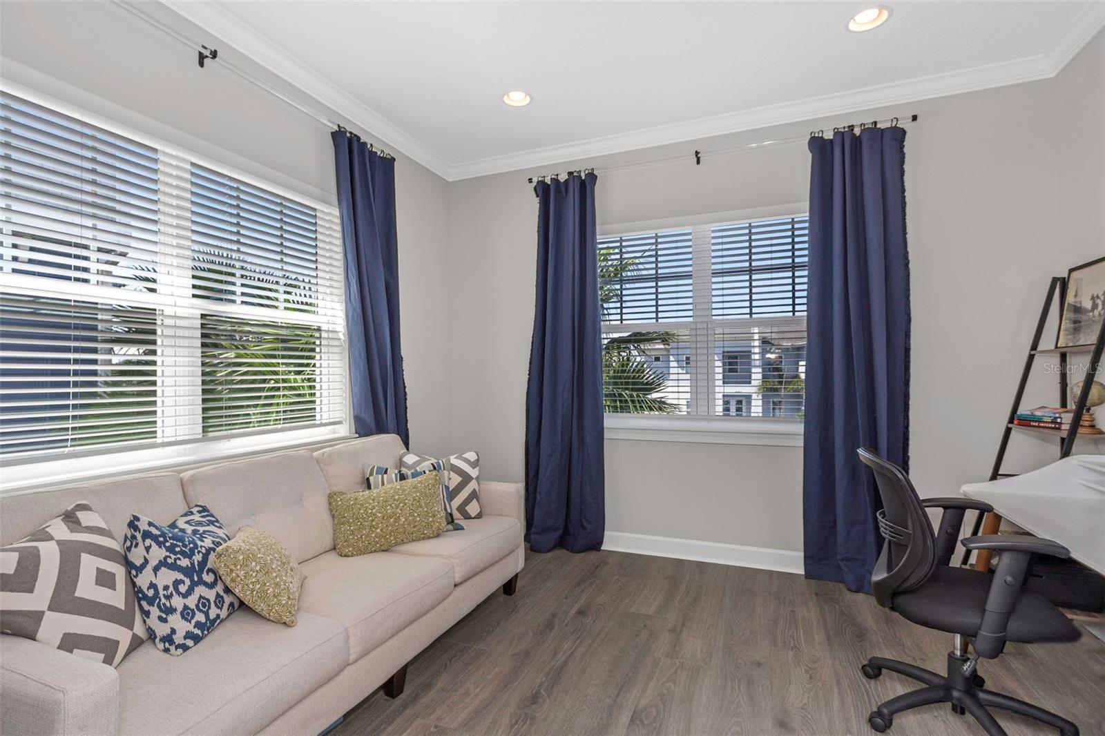 COVE/ROCKY POINT - Residential Lease