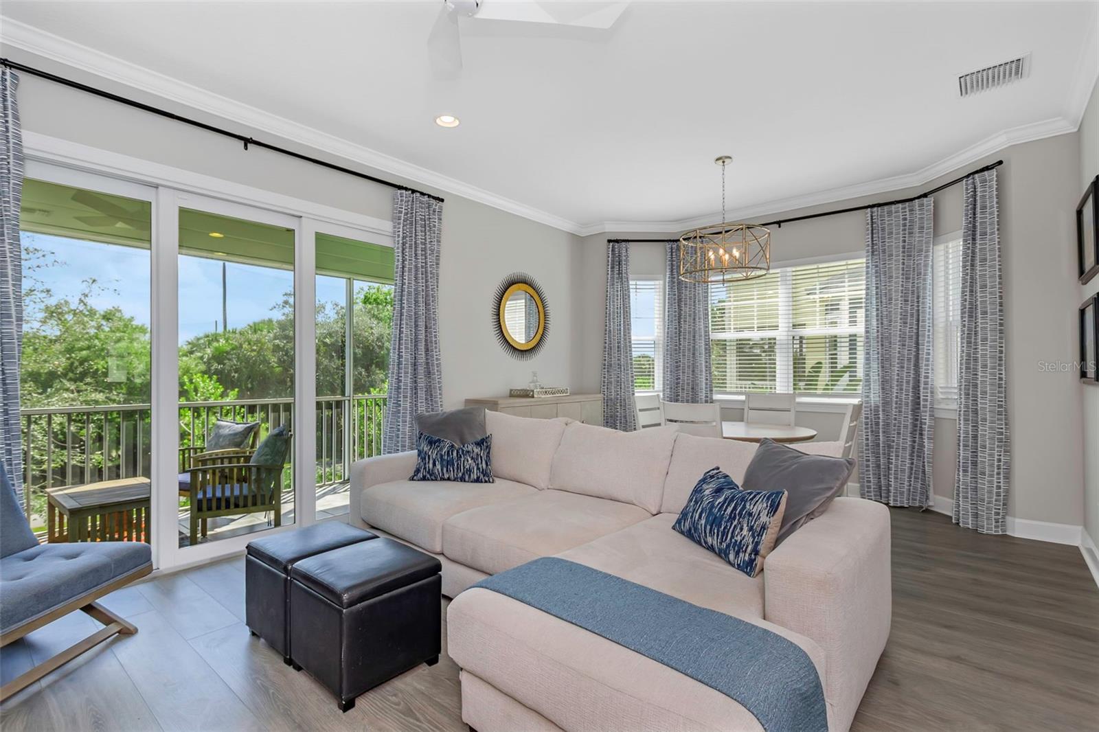 COVE/ROCKY POINT - Residential Lease