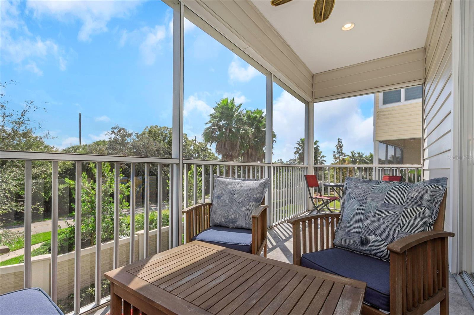 COVE/ROCKY POINT - Residential Lease