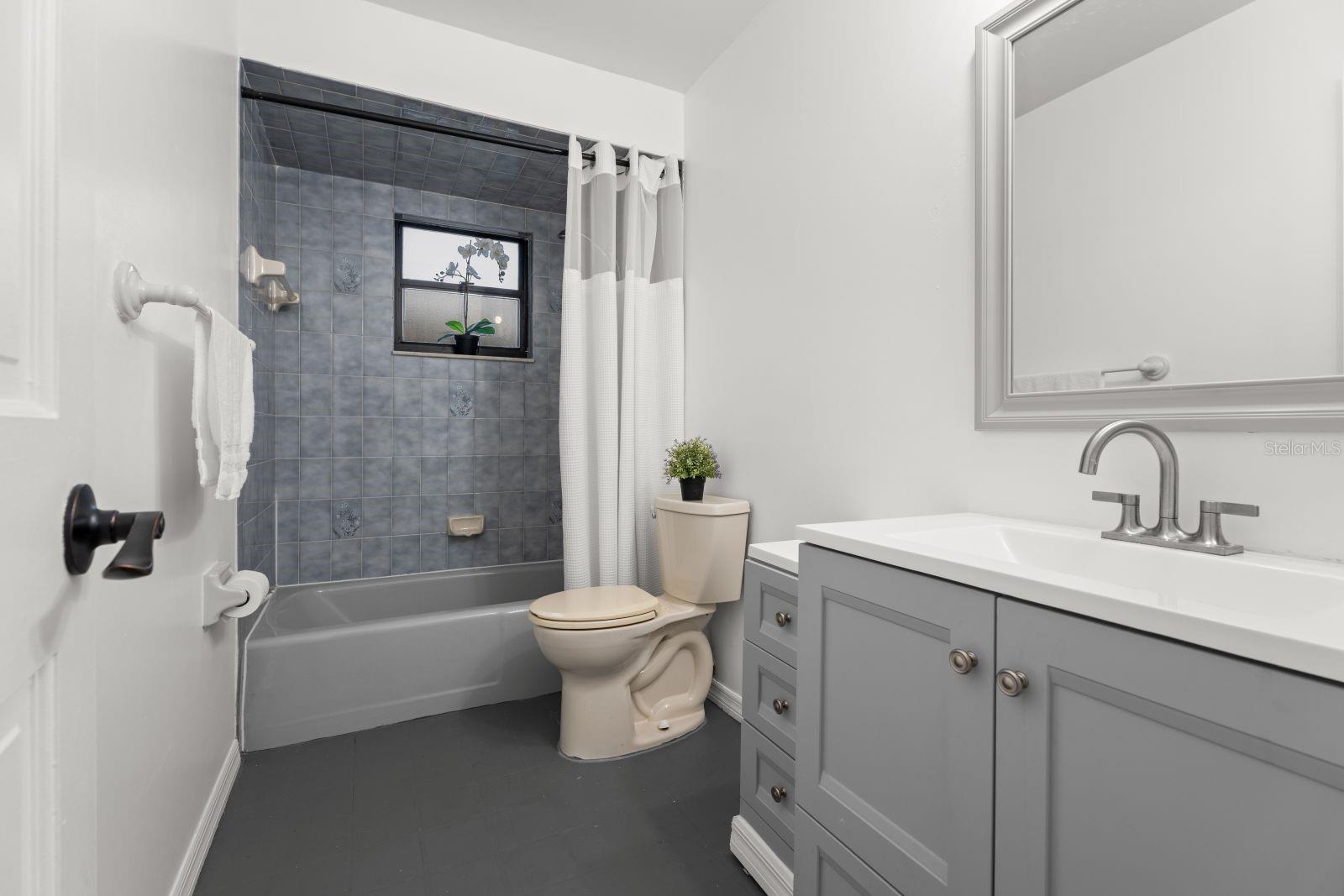 DELTONA LAKES UNIT 03 - Residential