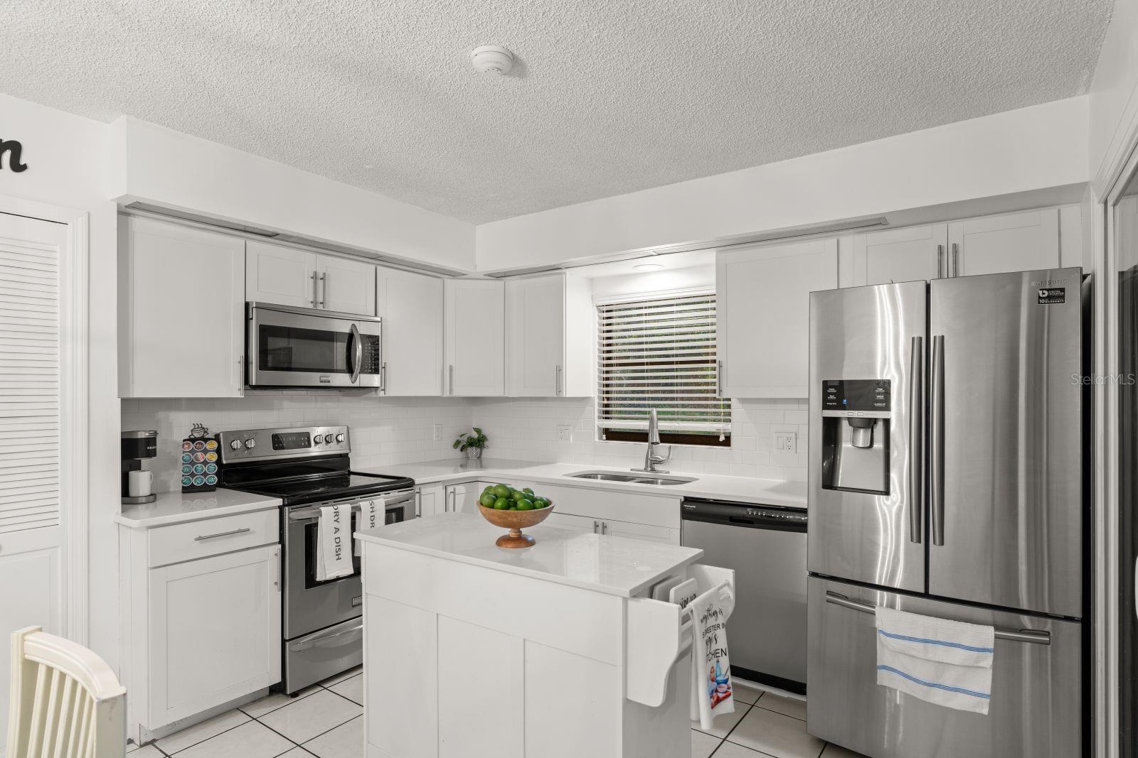 DELTONA LAKES UNIT 03 - Residential