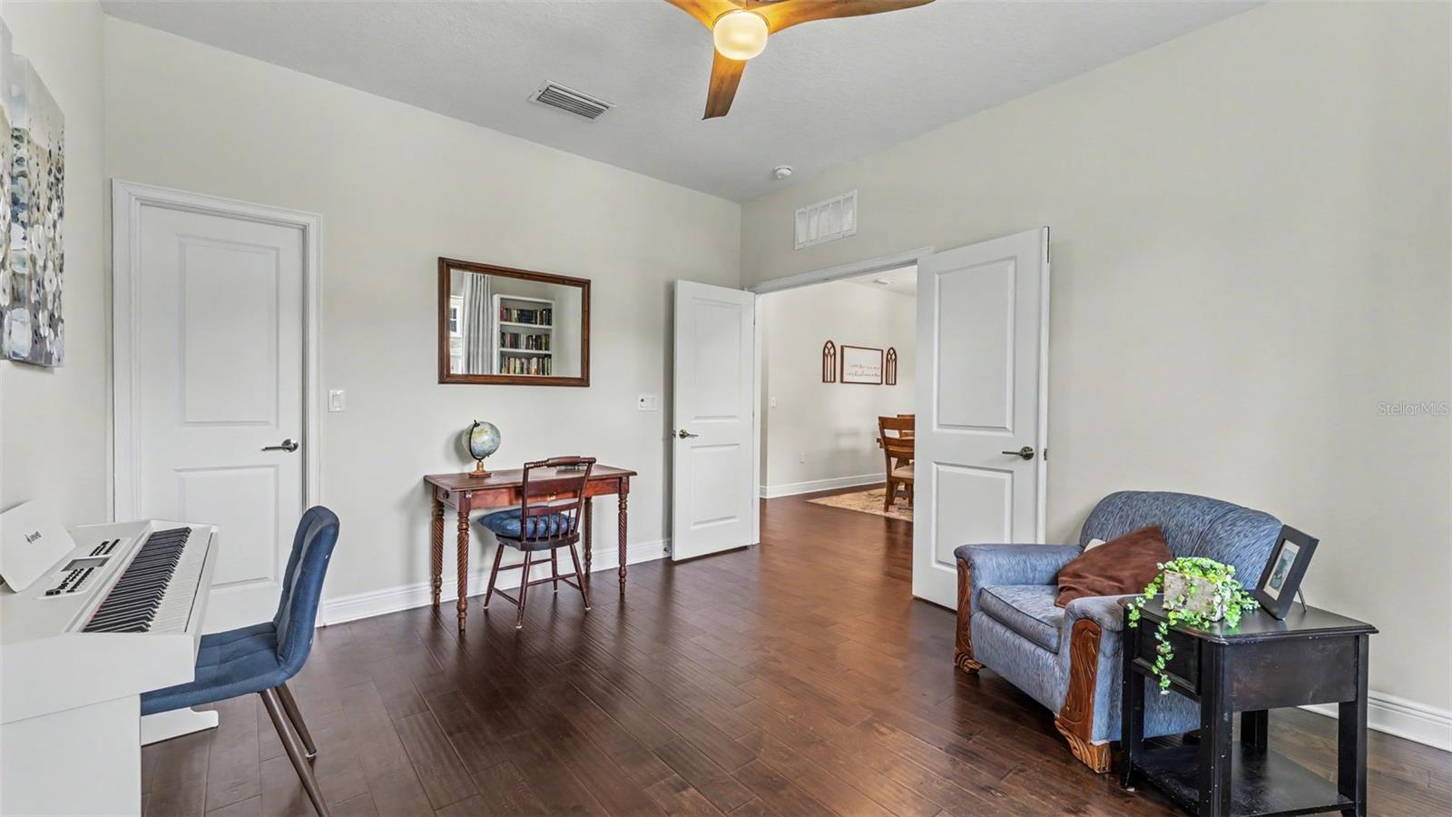 BEACON HILL - Residential
