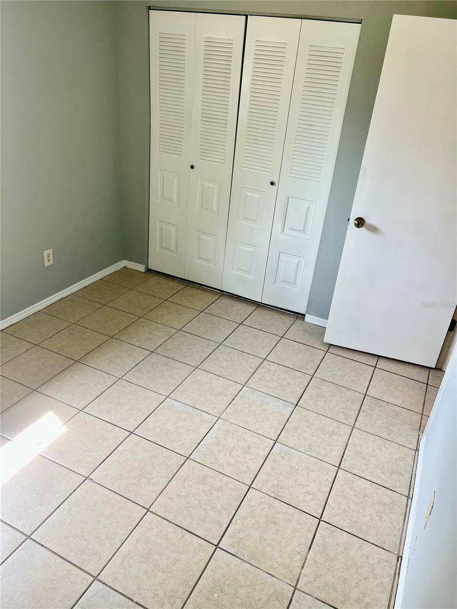 PHOENIX SUB PH II NAPIER GRT - Residential Lease