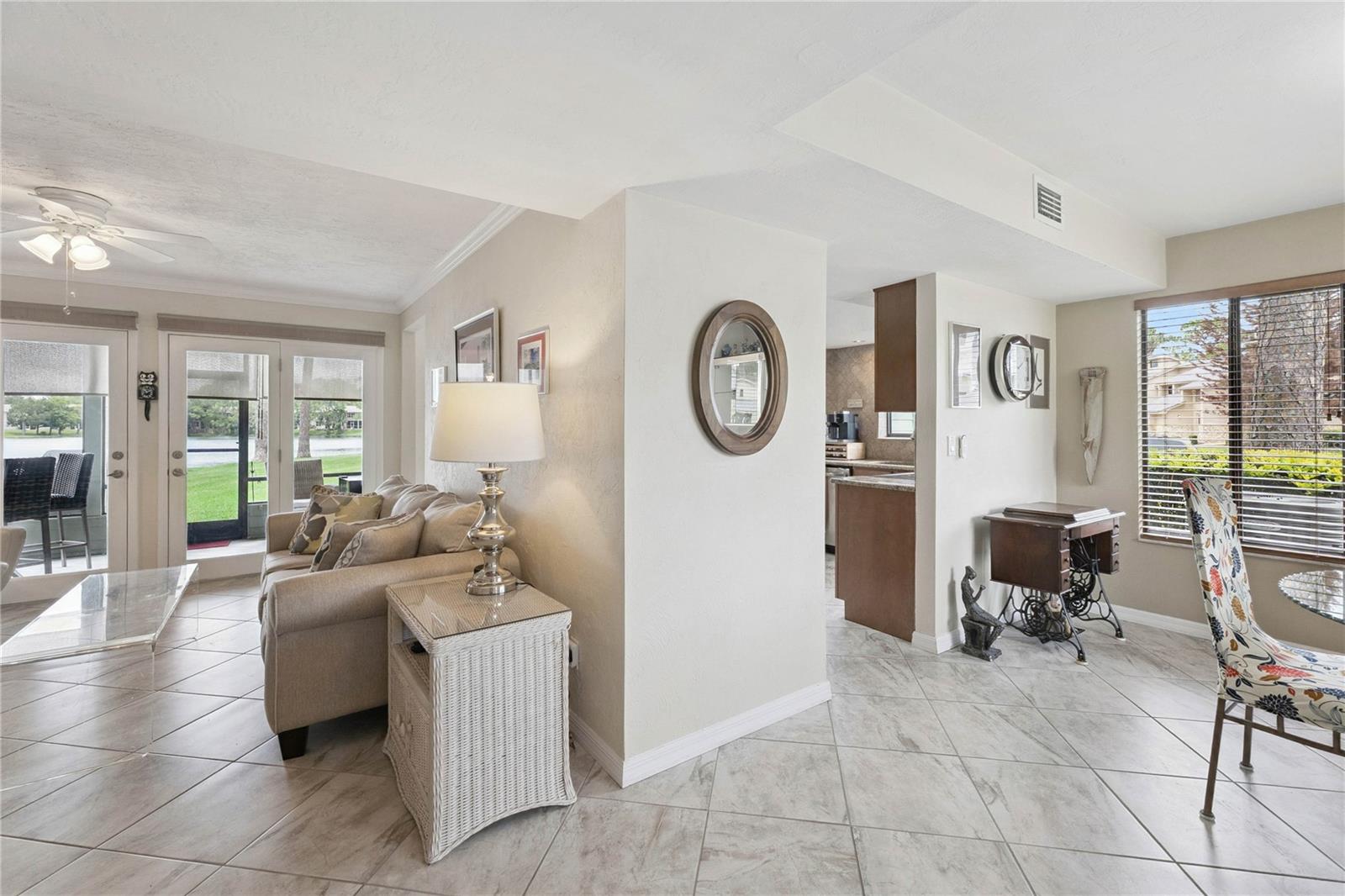 SANDPIPER LAKE AT PELICAN BAY CONDO PH 02-05 - Residential