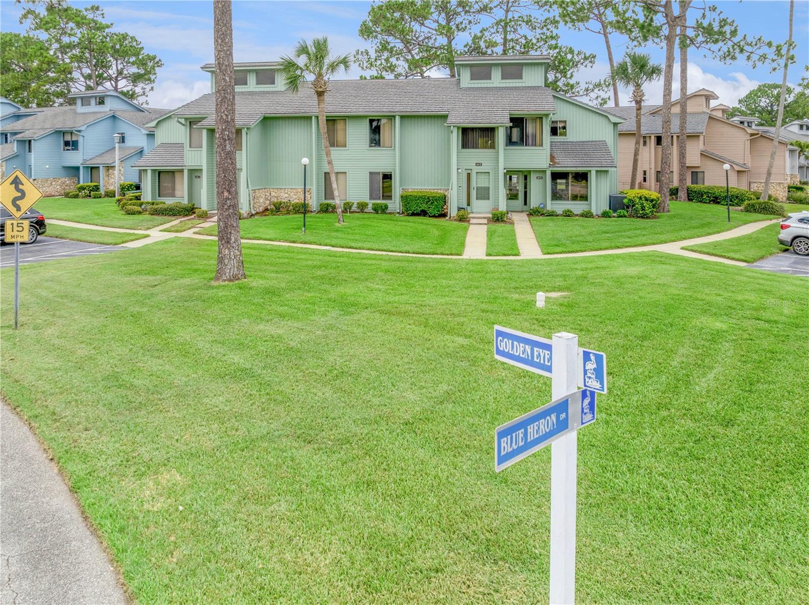 SANDPIPER LAKE AT PELICAN BAY CONDO PH 02-05 - Residential