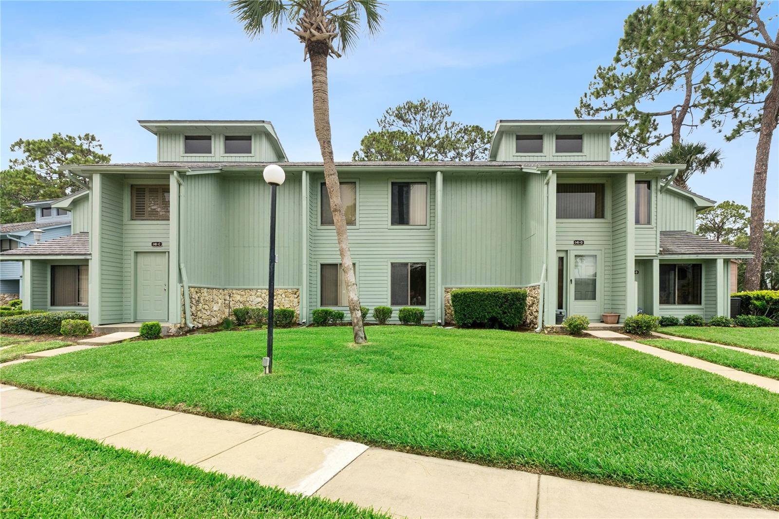 SANDPIPER LAKE AT PELICAN BAY CONDO PH 02-05 - Residential