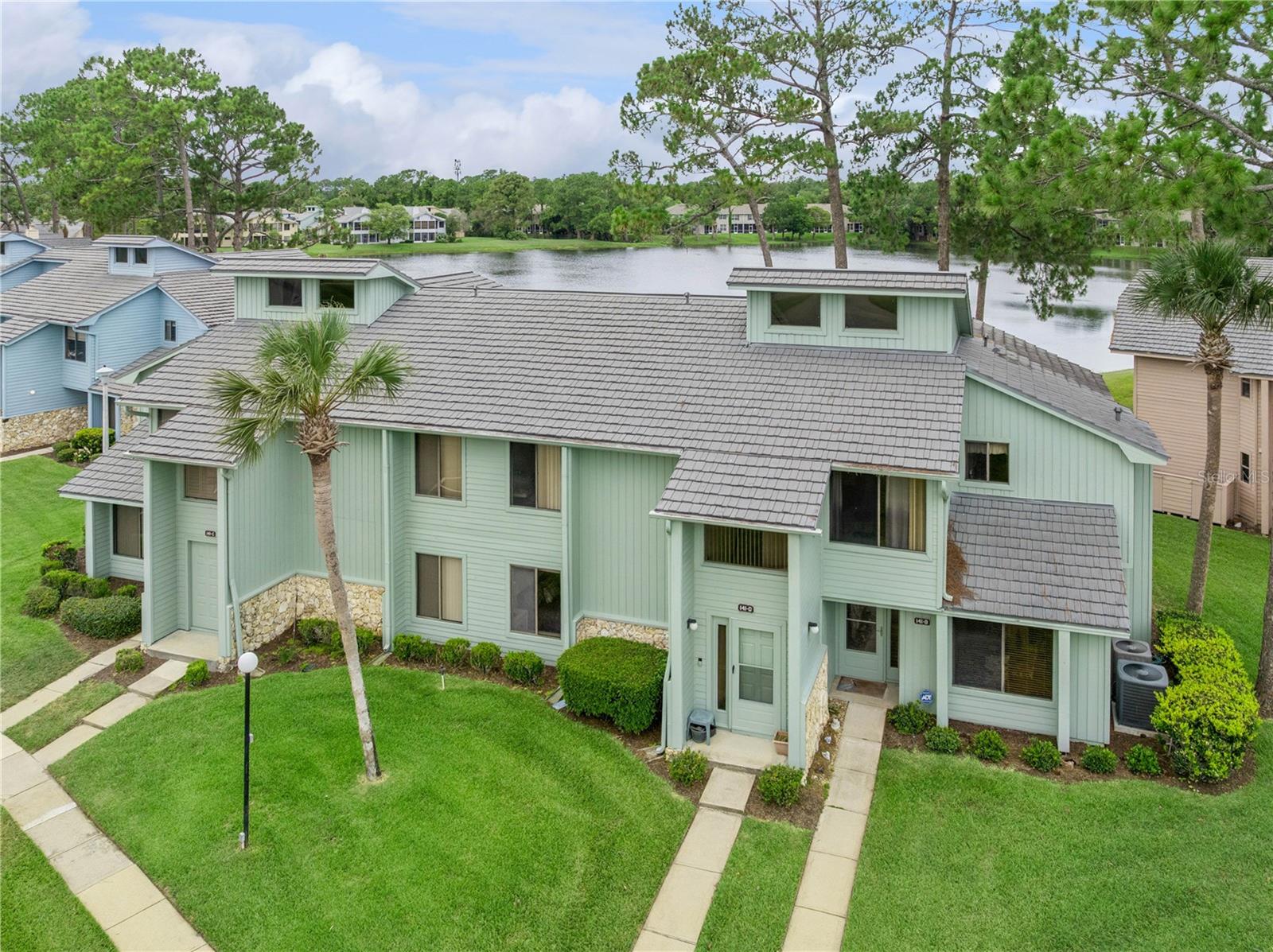 SANDPIPER LAKE AT PELICAN BAY CONDO PH 02-05 - Residential