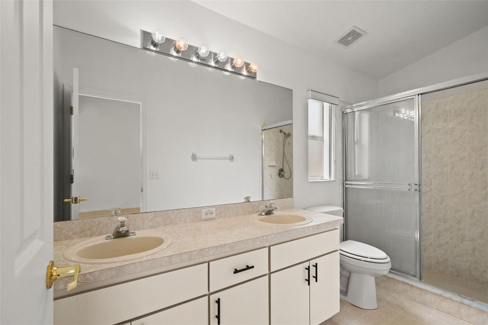 WOOD VIEW AT MEADOW OAKS - Residential