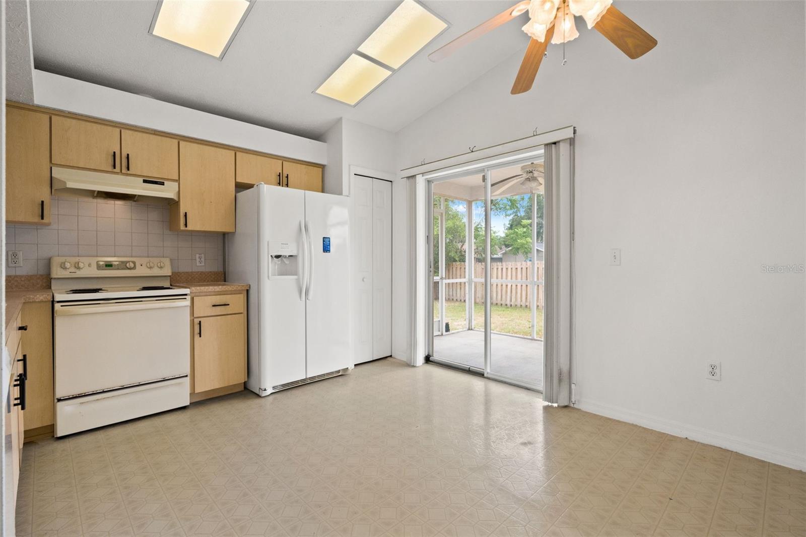 WOOD VIEW AT MEADOW OAKS - Residential