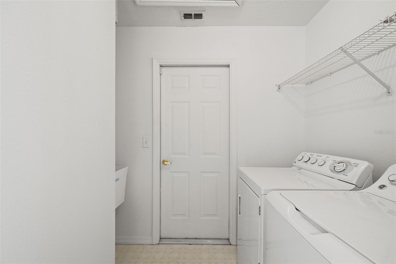 WOOD VIEW AT MEADOW OAKS - Residential