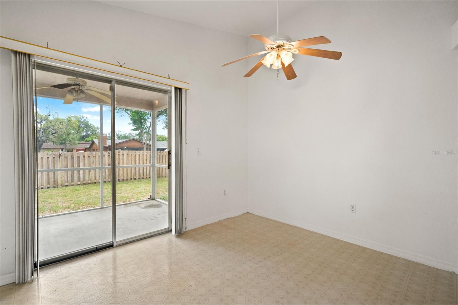 WOOD VIEW AT MEADOW OAKS - Residential