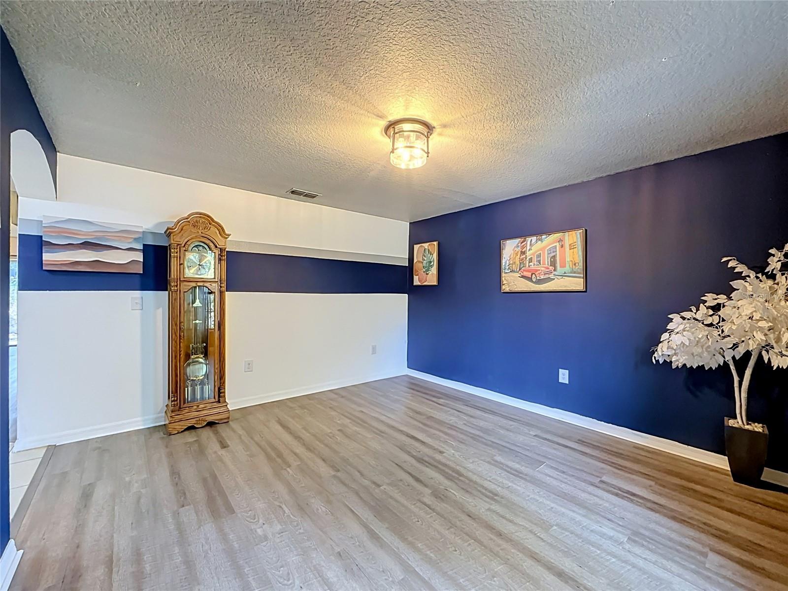 TAVARES GROVES AT BAYTREE PH 04 - Residential