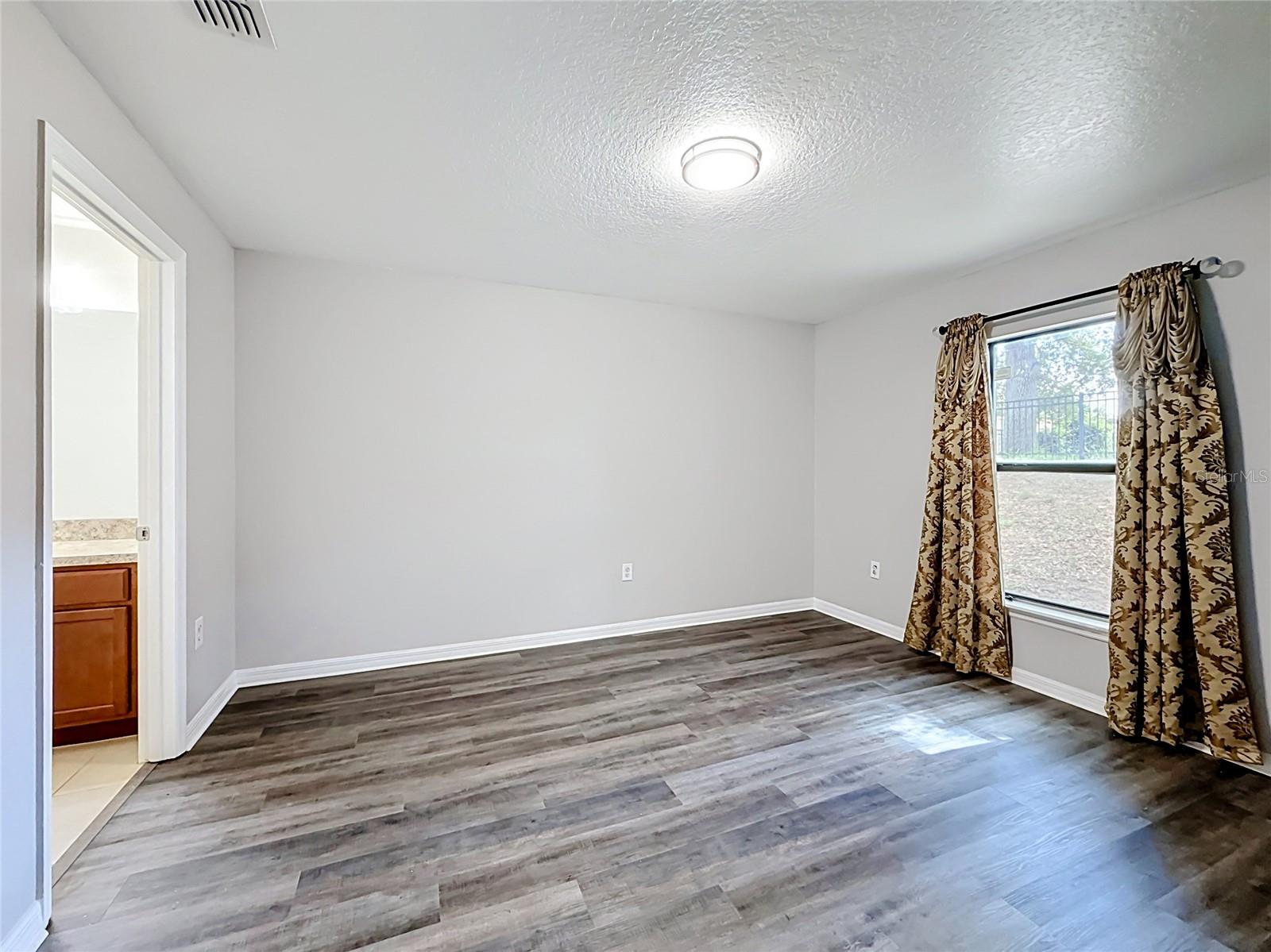 TAVARES GROVES AT BAYTREE PH 04 - Residential
