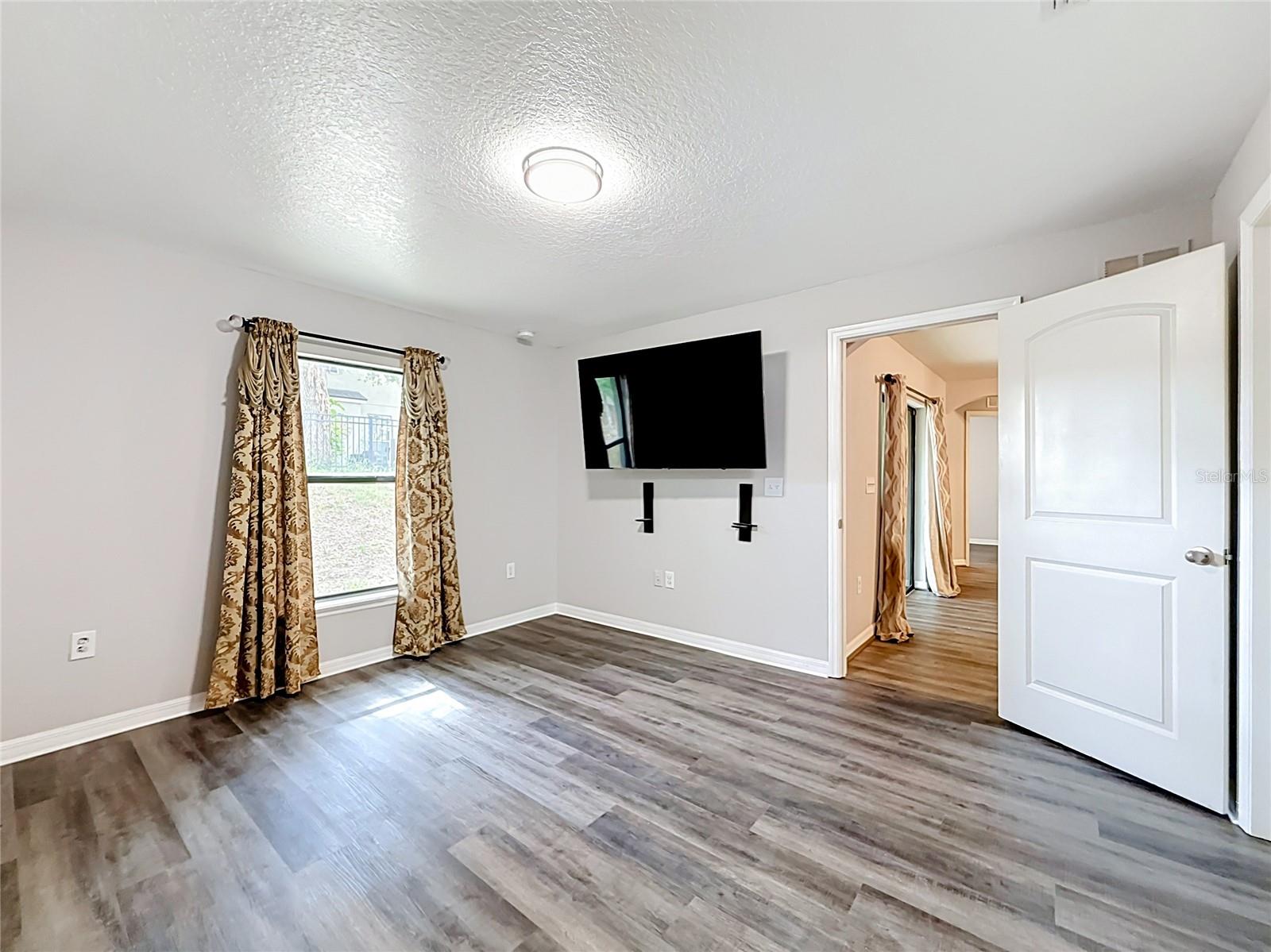 TAVARES GROVES AT BAYTREE PH 04 - Residential