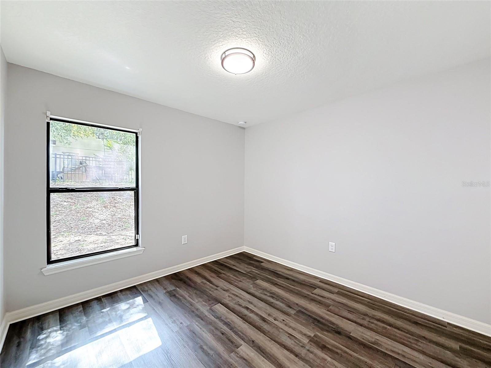 TAVARES GROVES AT BAYTREE PH 04 - Residential
