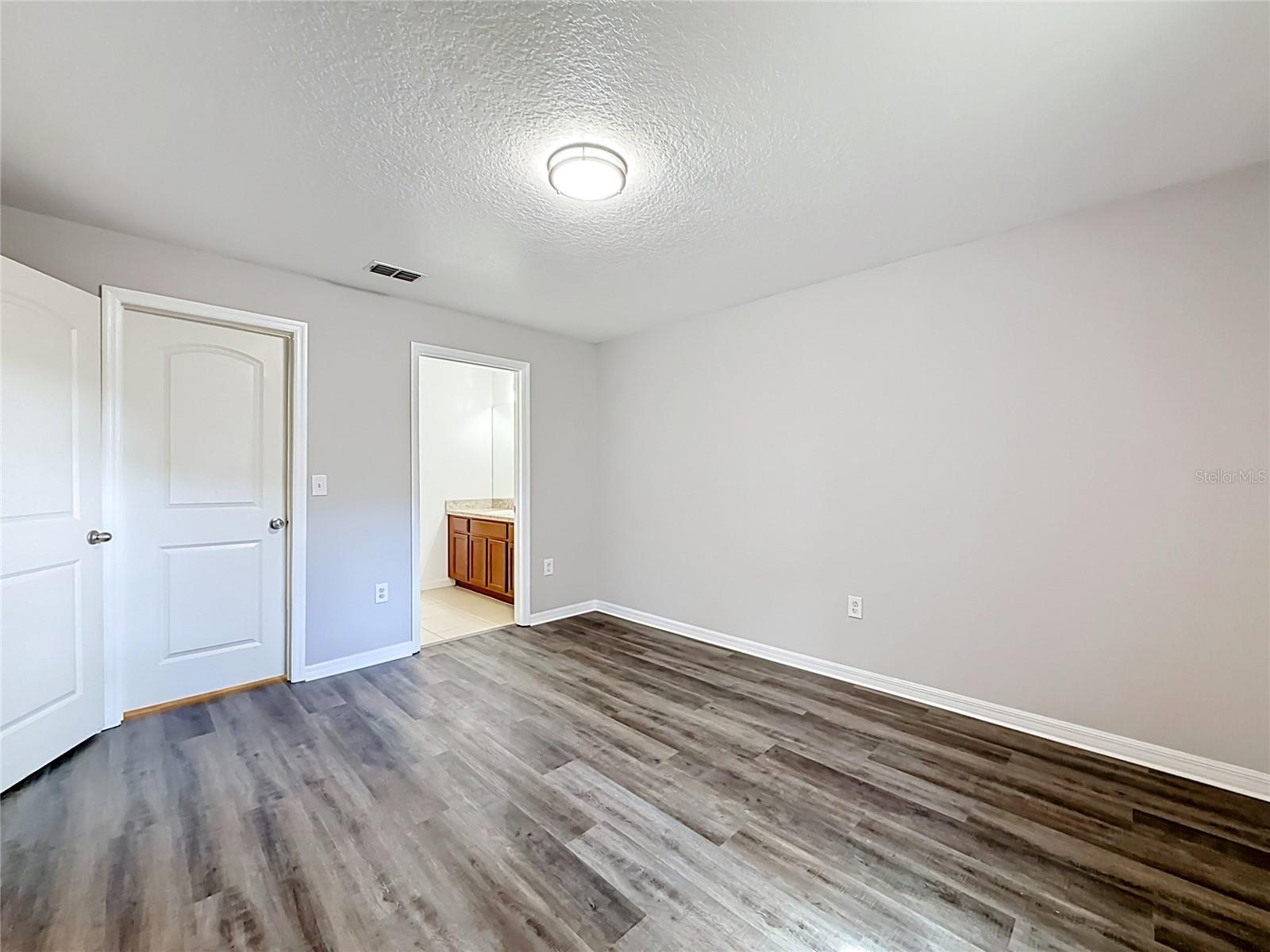 TAVARES GROVES AT BAYTREE PH 04 - Residential