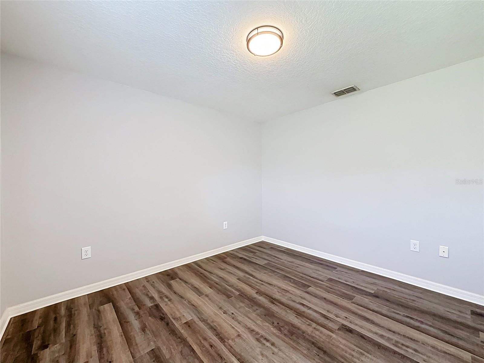 TAVARES GROVES AT BAYTREE PH 04 - Residential