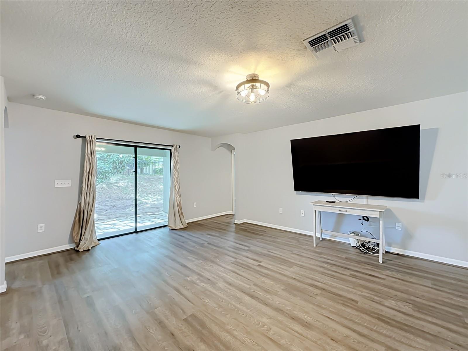 TAVARES GROVES AT BAYTREE PH 04 - Residential
