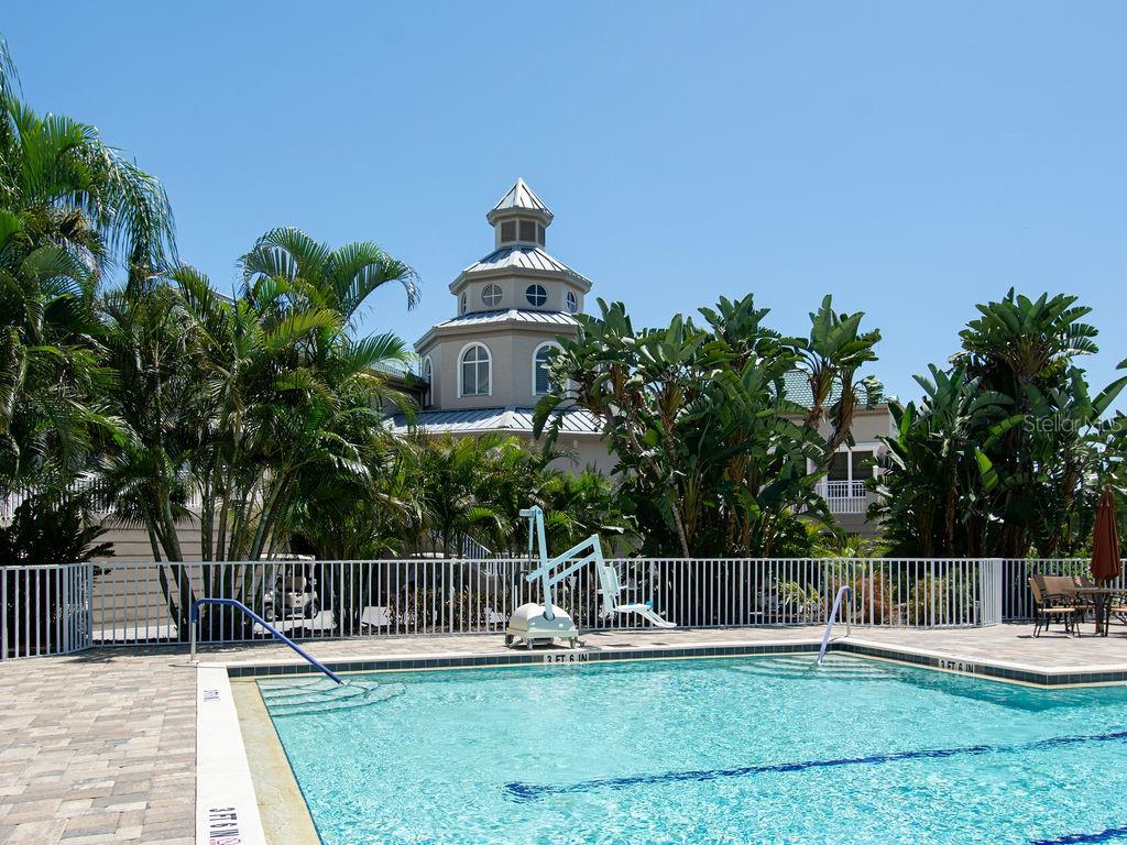 PELICAN POINTE GOLF & COUNTRY CLUB - Residential