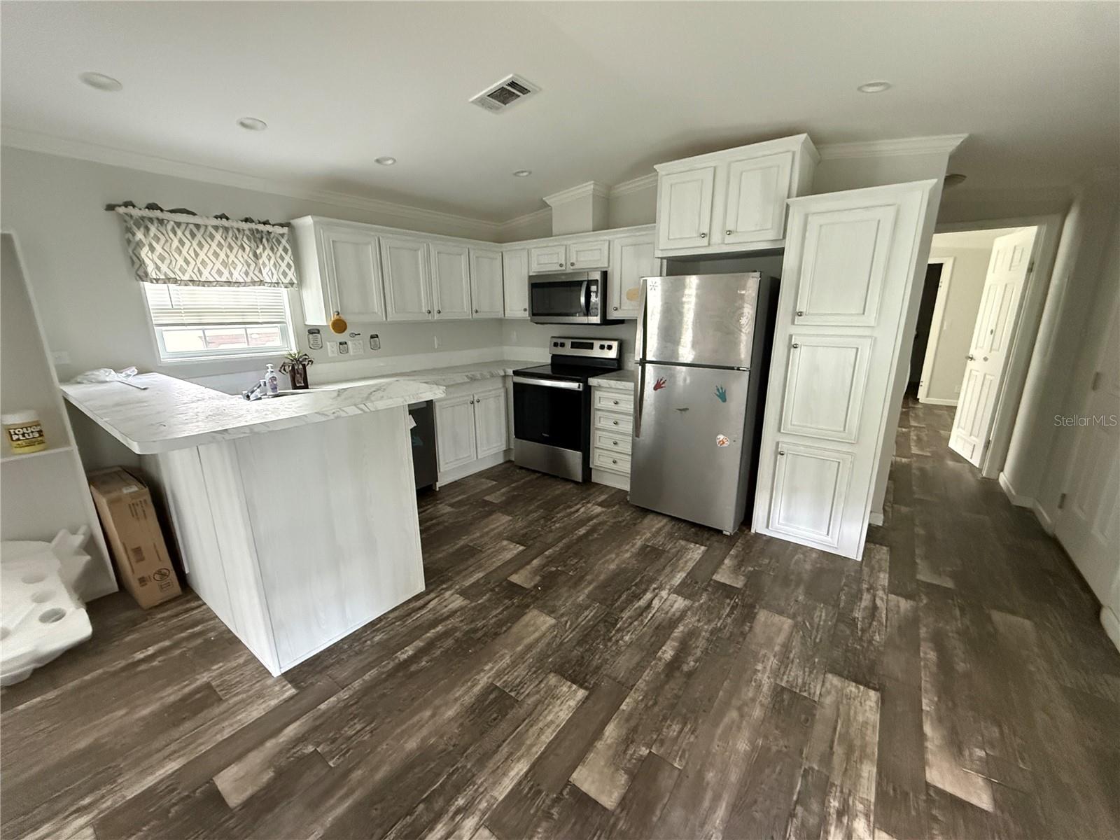 CRYSTAL ACRES ESTATES - Residential
