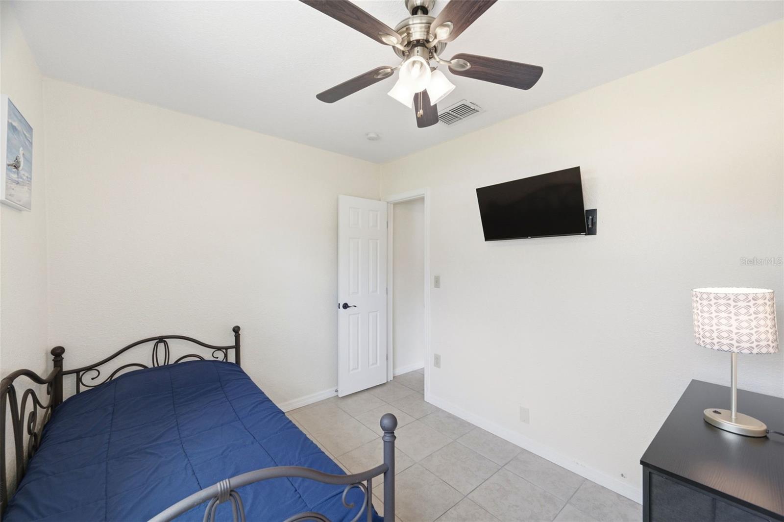 CROSS BAYOU ESTATES 4TH ADD - Residential