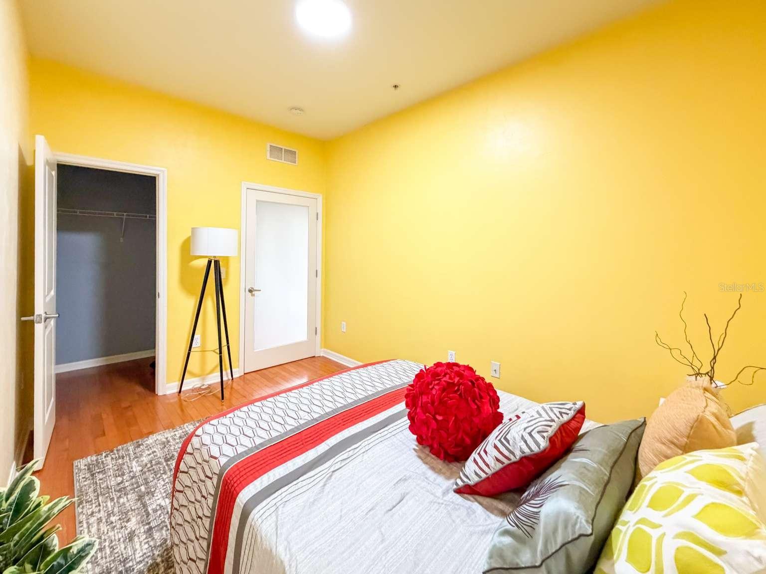 LOFTS AT WEST UNIVERSITY - Residential