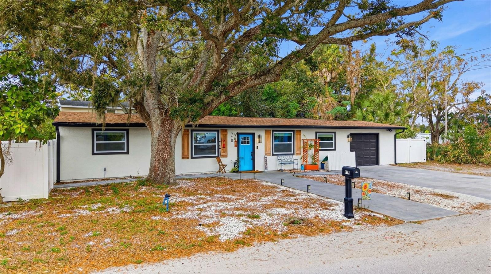 GULF GROVE - Residential