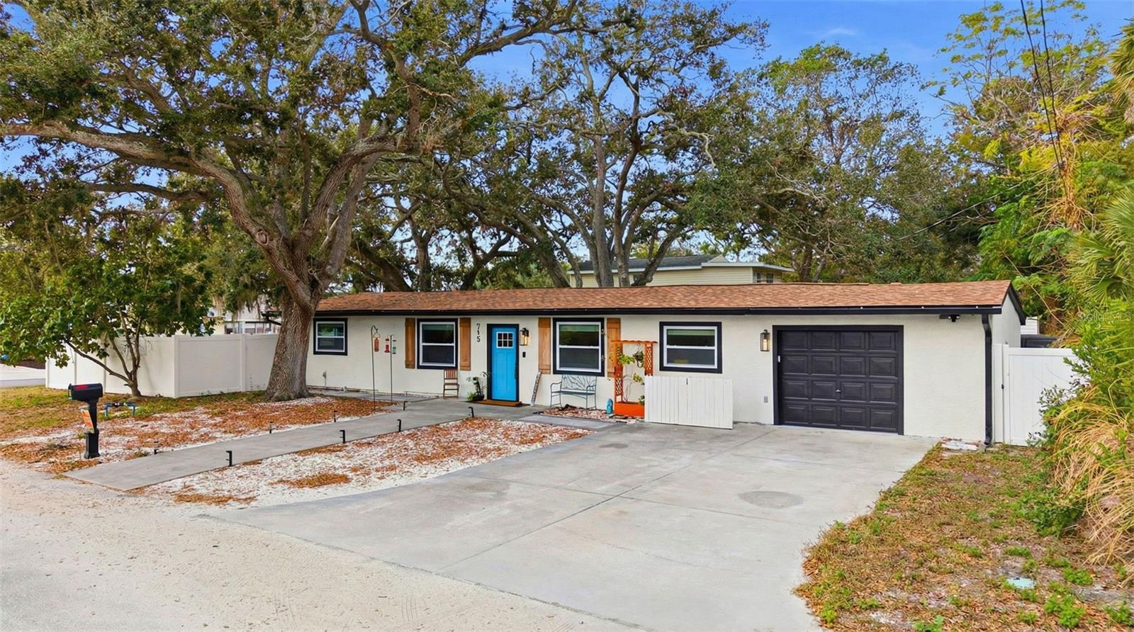 GULF GROVE - Residential