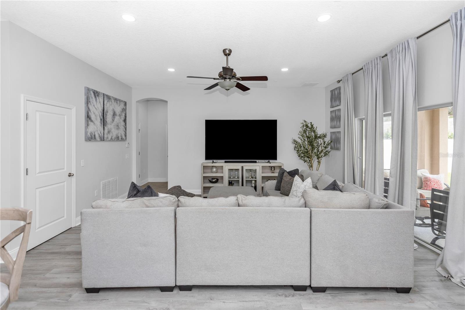 JOHNN LAKE LNDG PH 2 - Residential