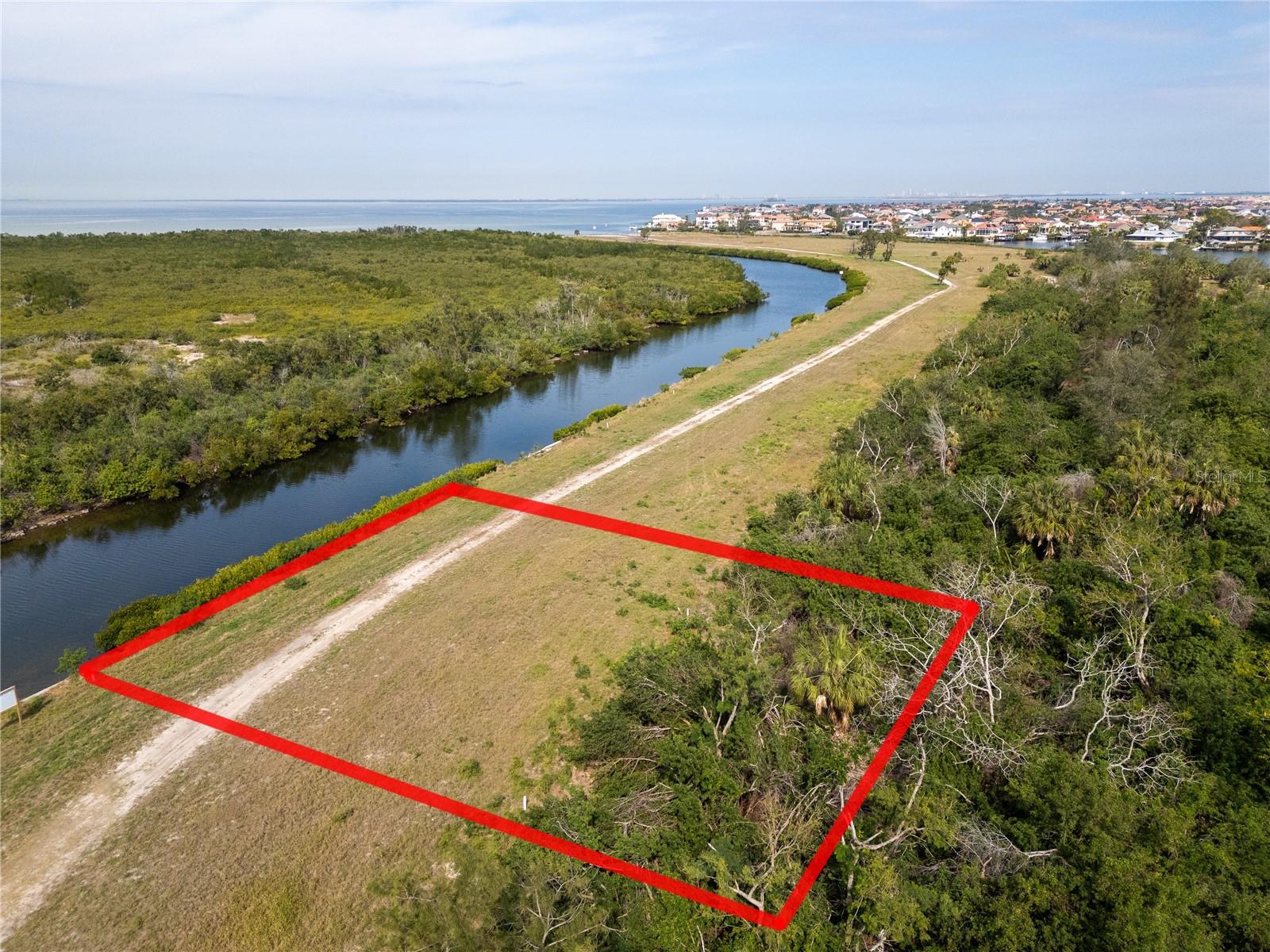HAMMOCK BAY - Residential