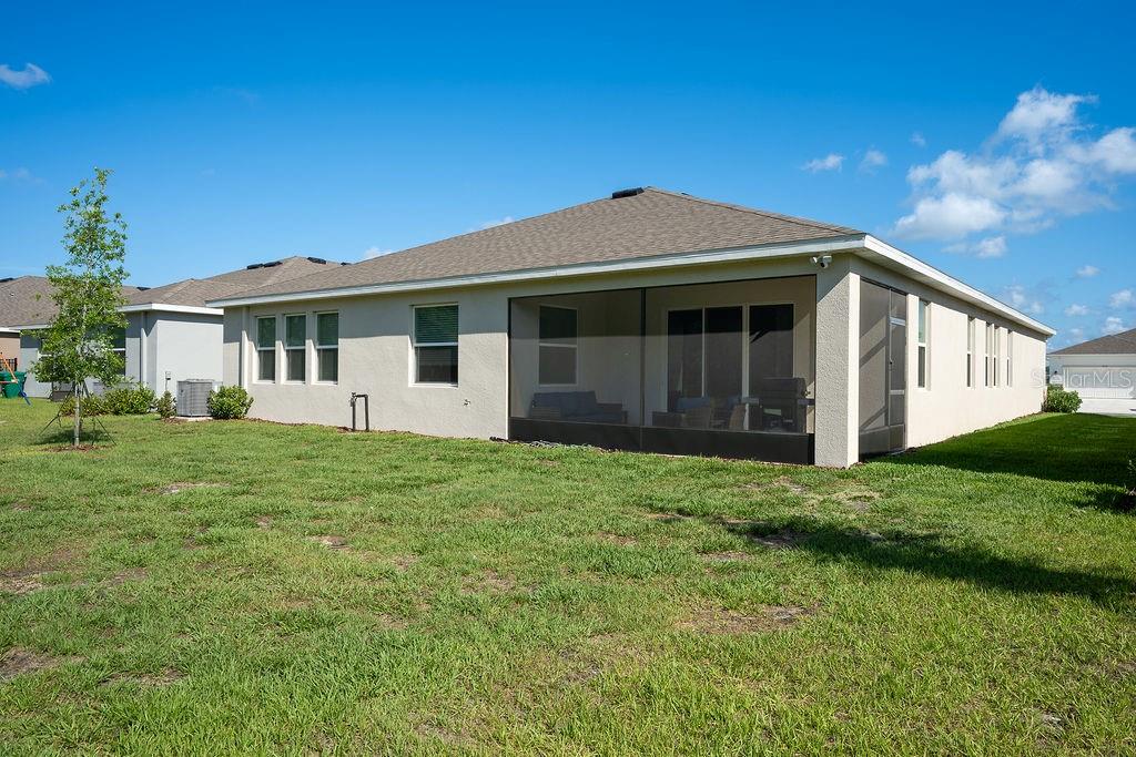 TWISTED OAKS - Residential