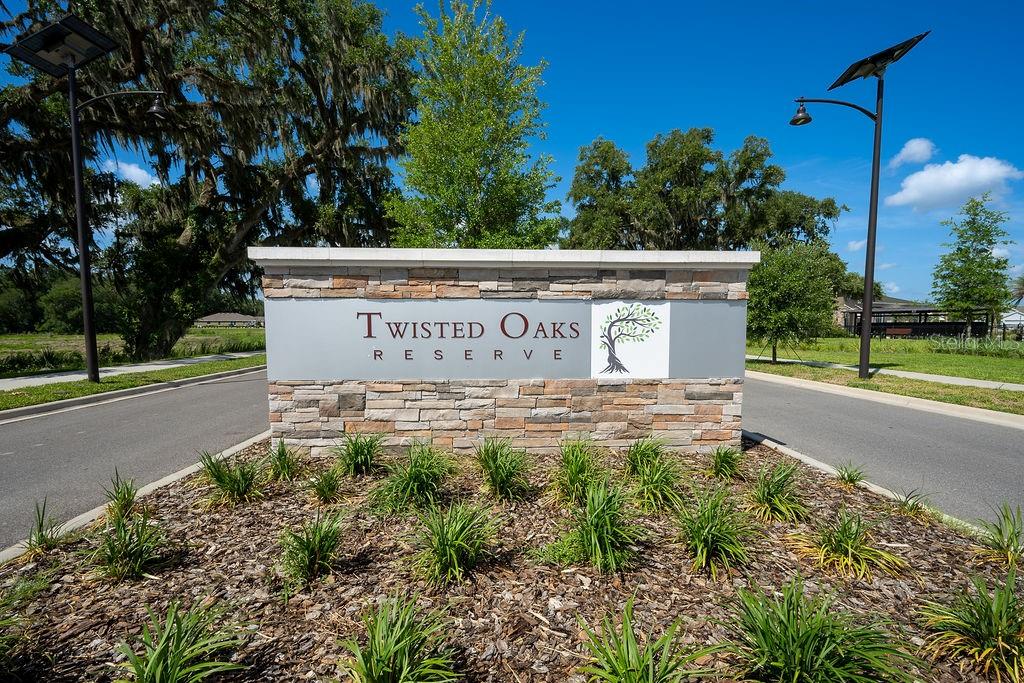 TWISTED OAKS - Residential