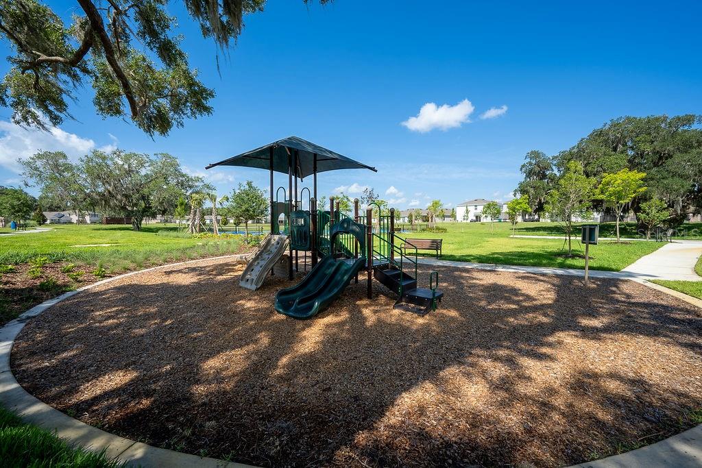 TWISTED OAKS - Residential