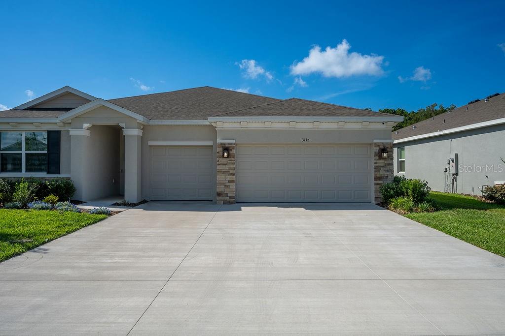TWISTED OAKS - Residential